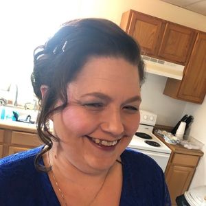 Meet your Posher, Alishia